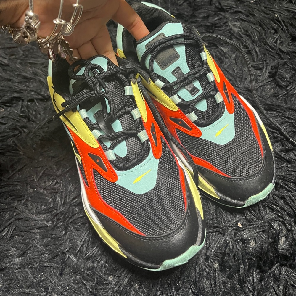 Colorful pumas - Picture 7 of 9